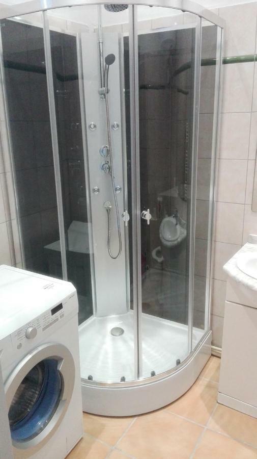 Le Montmorency Apartment Sete Bagian luar foto